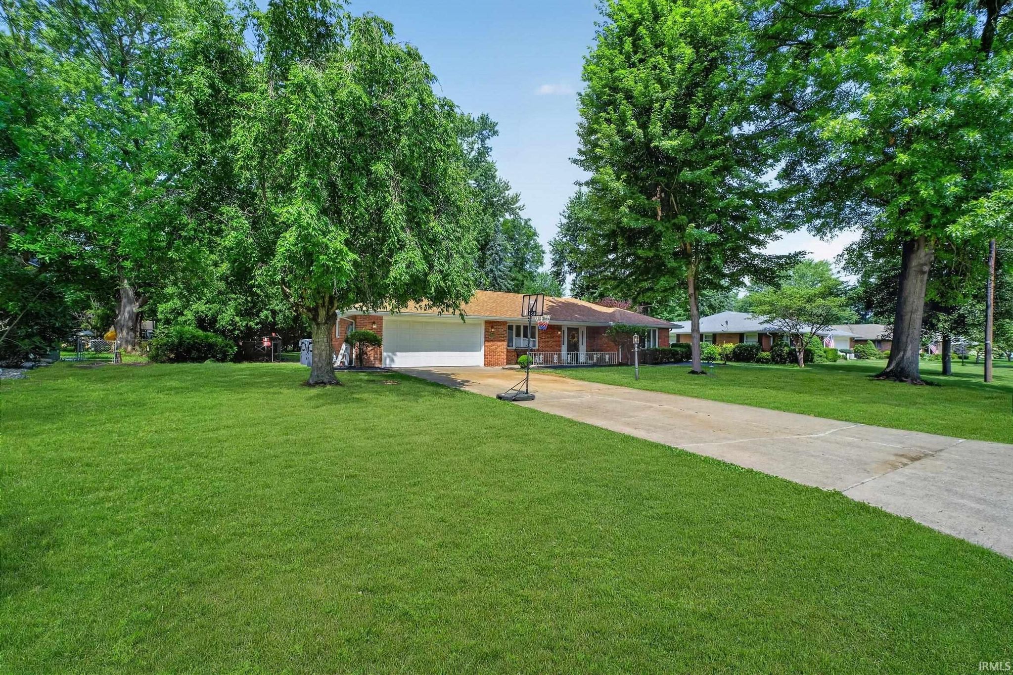 Image of 213 N Bayberry Lane