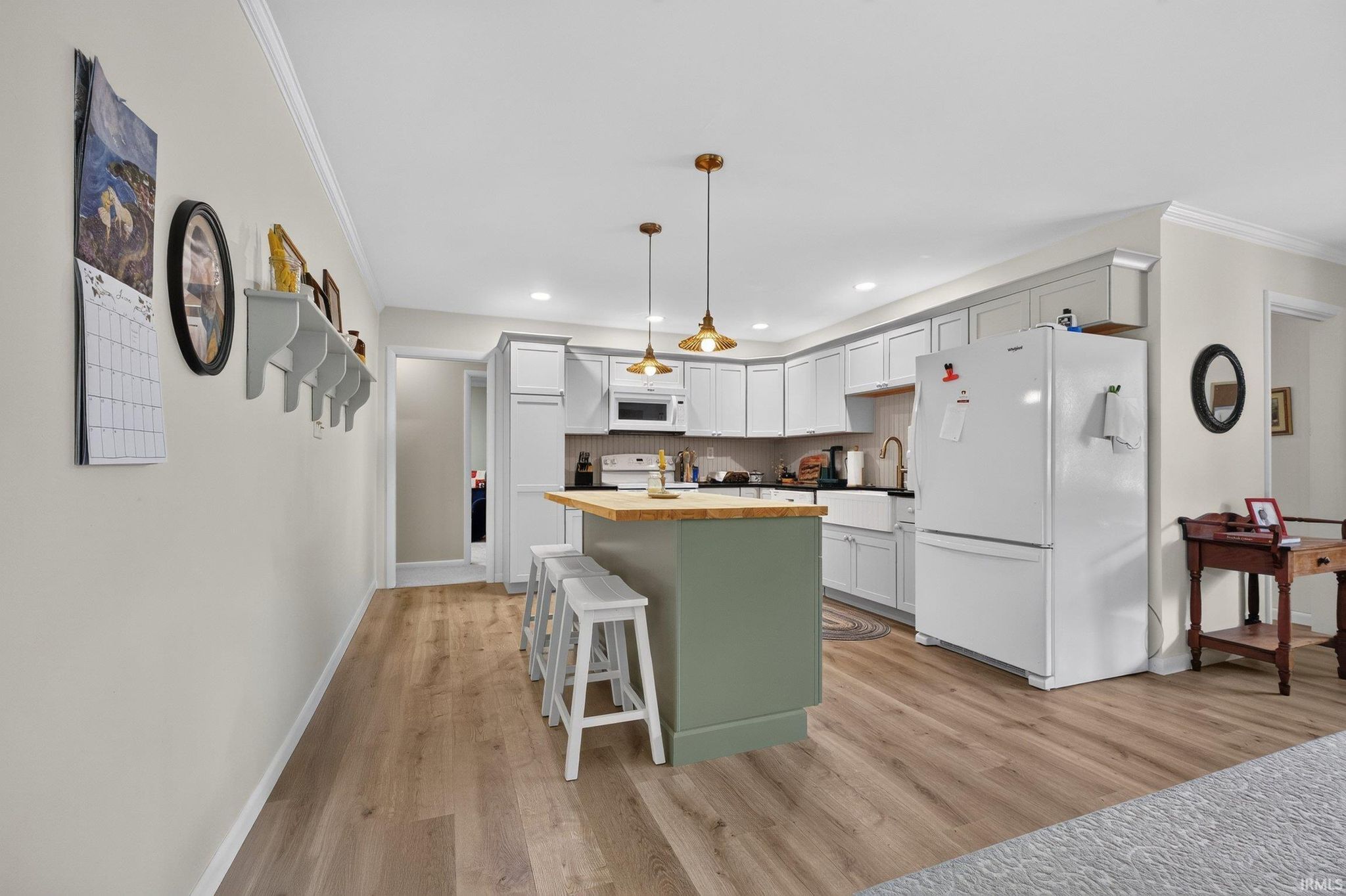 Image of 213 N Bayberry Lane