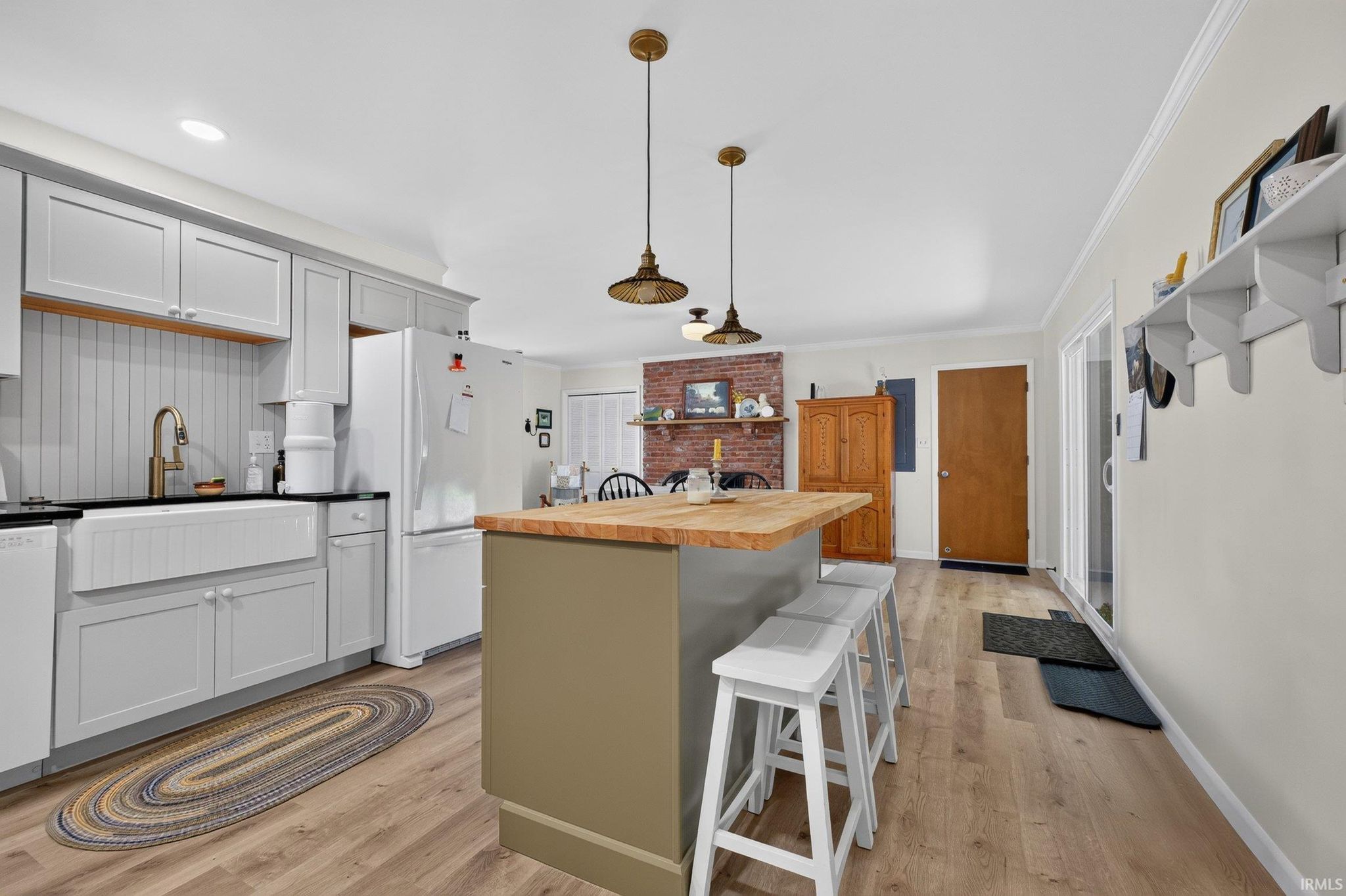 Image of 213 N Bayberry Lane